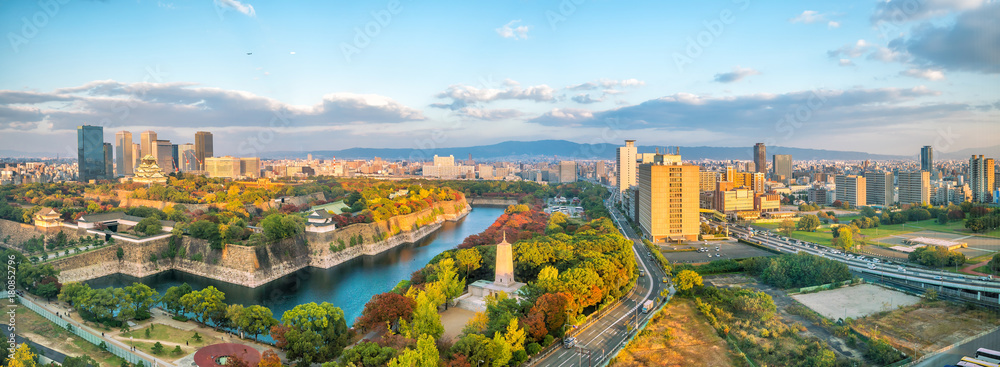 Obraz premium Panoramę miasta Osaka w Japonii