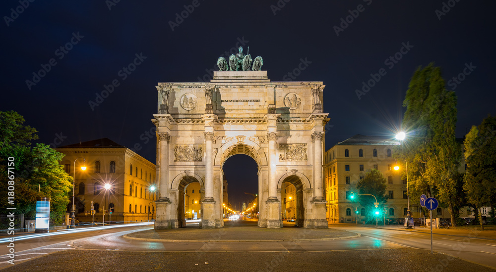 Victory Gate in Munich at night
