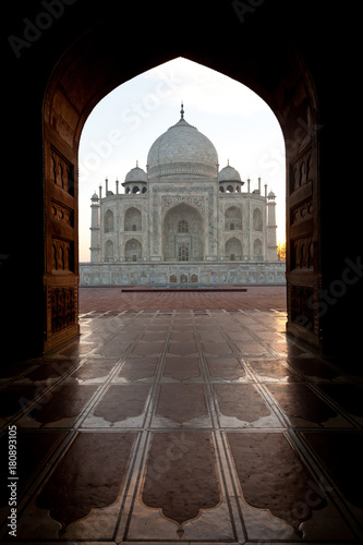 Taj Mahal in Agra   Indien