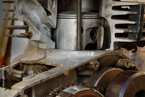 Details of old four stroke engine