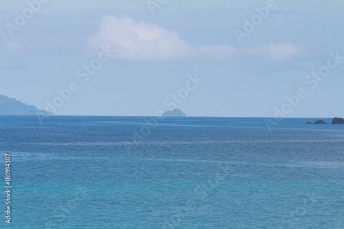 blue sea island view wallpaper © Rmid