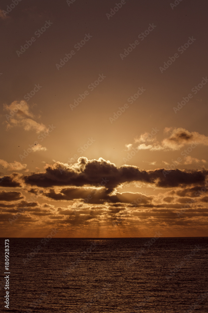 Fototapeta premium Sonnenaufgang, Aussicht auf Romantik