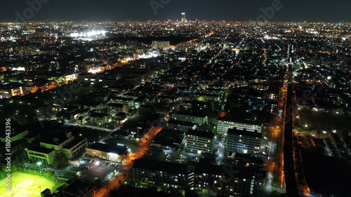 ドローン　空撮　大都会　夜景