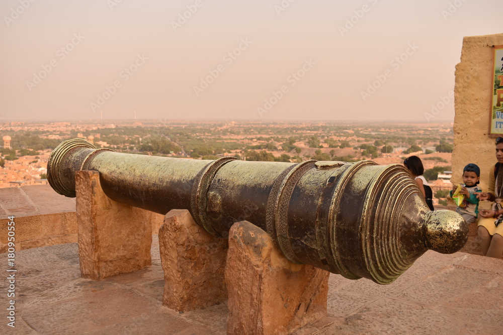beautiful cannon put on the top of jaisalmer fort rajasthan india beautiful cannon put on the top of jaisalmer fort rajasthan india