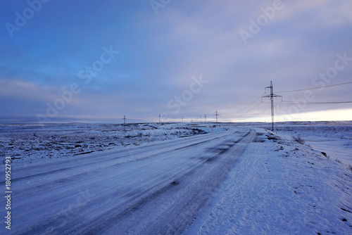Obraz na płótnie Tundra landscape cover with snow in early Winter on the way from Murmansk to Teriberka w salonie