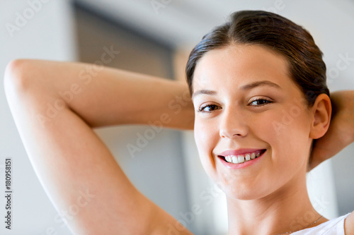 Beautiful woman portrait indoors Free Download Beautiful woman portrait indoors - GFXLoad