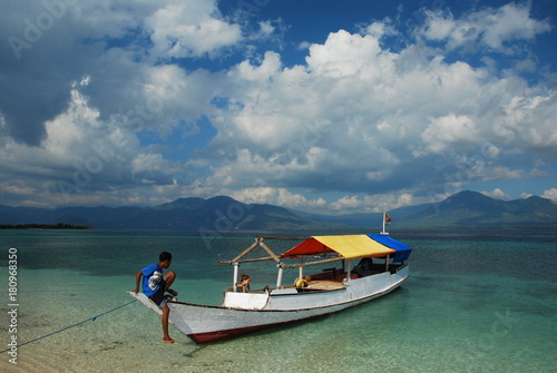 Pirogue, Indonésie