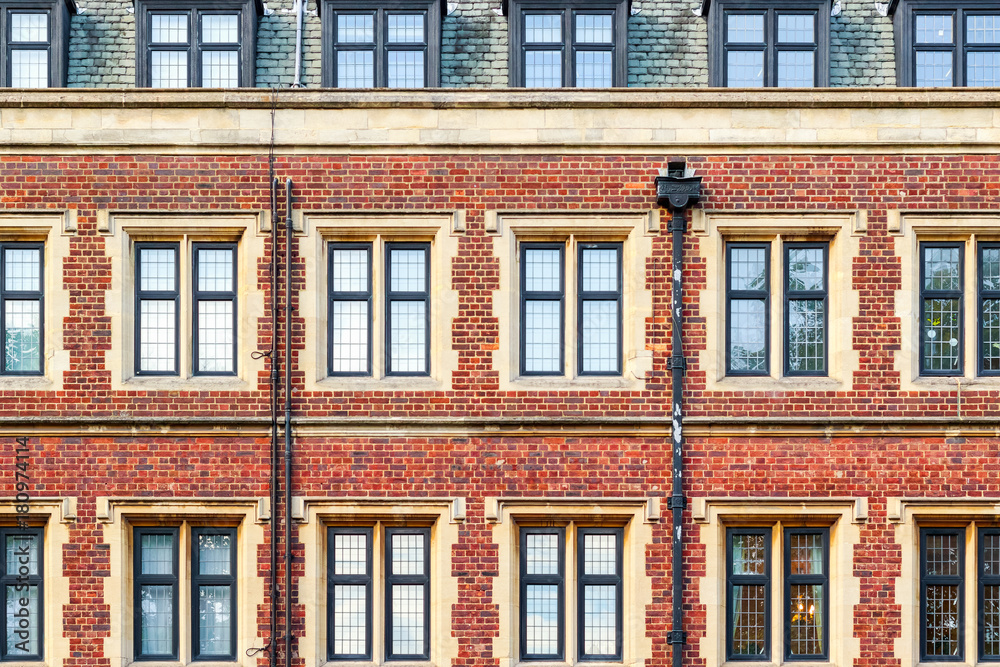Obraz premium Brick mansion block in London