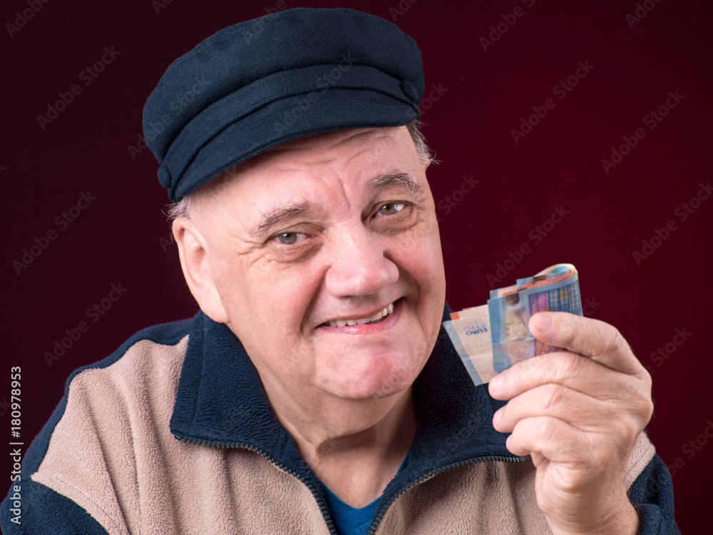 portrait homme avec billets de banque dans la main portrait homme avec billets de banque dans la main