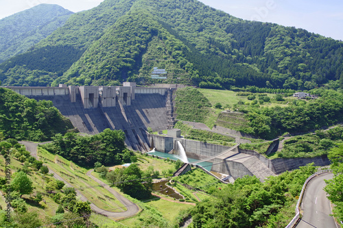 大井川水系唯一の多目的ダムである長島ダム