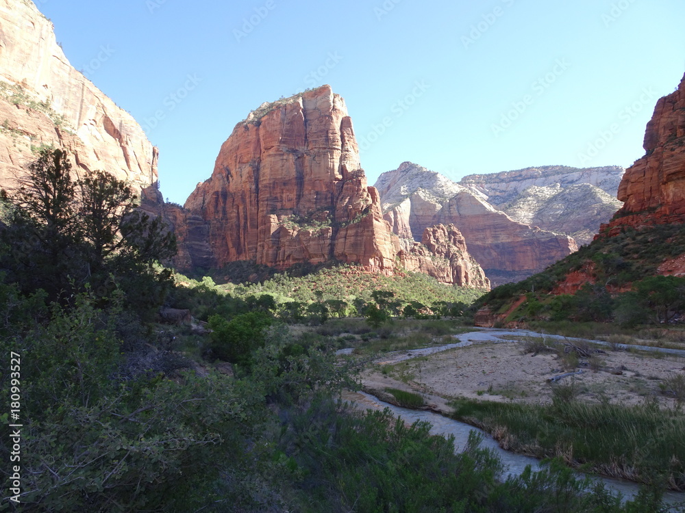 Naklejka premium On the way to the Top of Angels Landing Trail in Zion National Park in Utah, USA