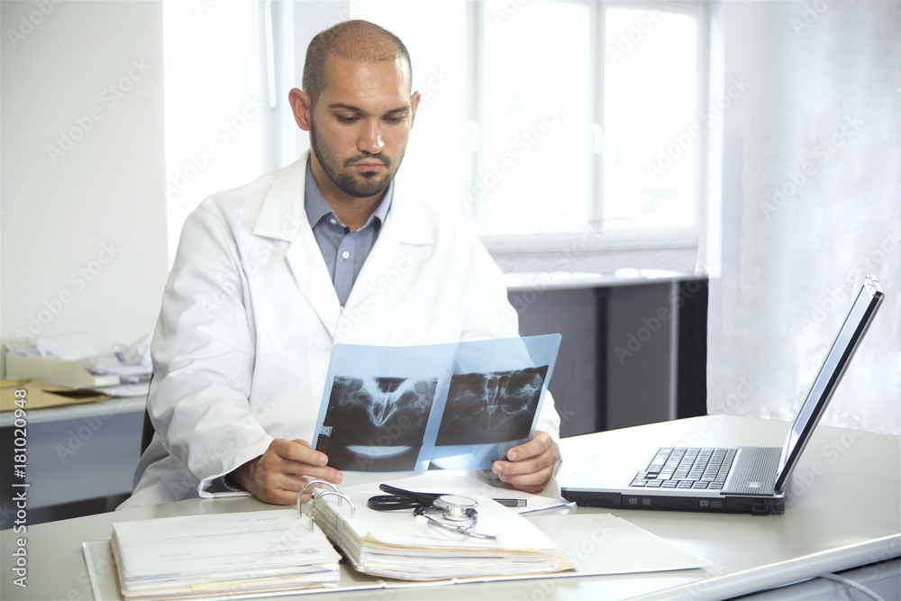Doktor am Laptop Doktor am Laptop