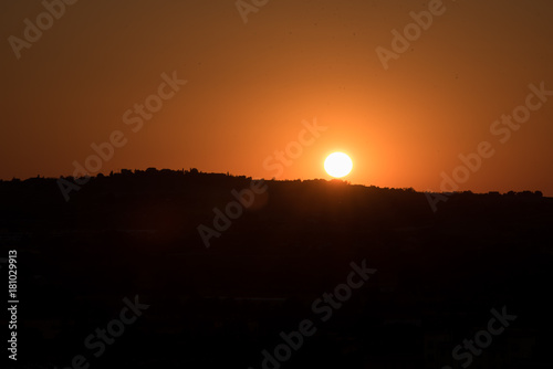 Sonnenuntergang am Berg 