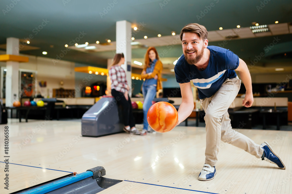 Fototapeta premium Handsome man bowling
