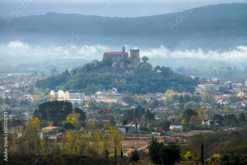 El castillo medieval sobre la villa de Monforte de Lemos, Lugo, Galicia