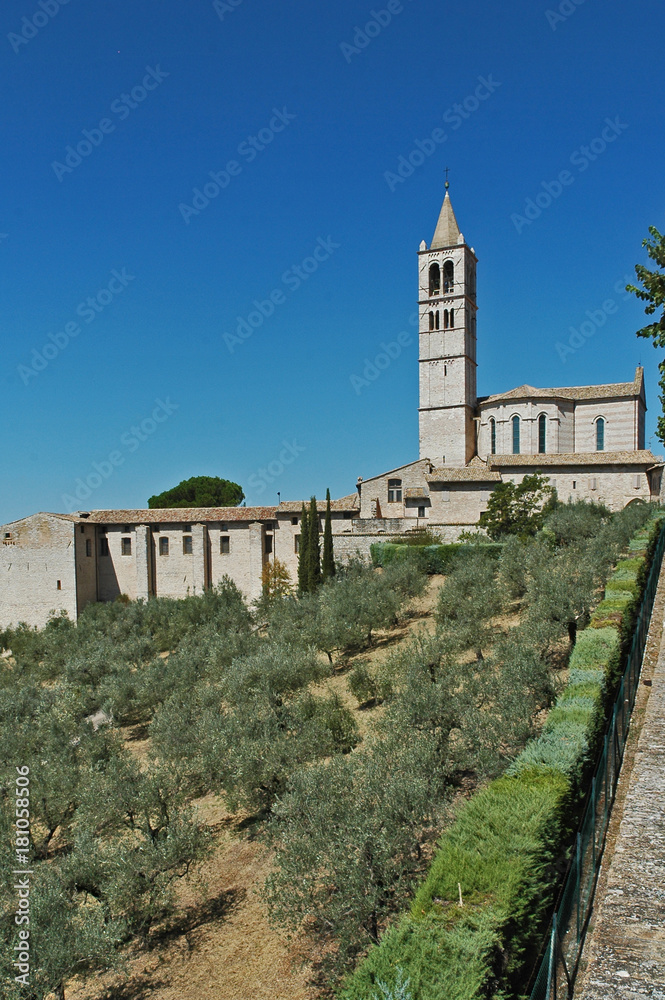 Assisi, la Basilica di Santa Chiara - Umbria Assisi, la Basilica di Santa Chiara - Umbria