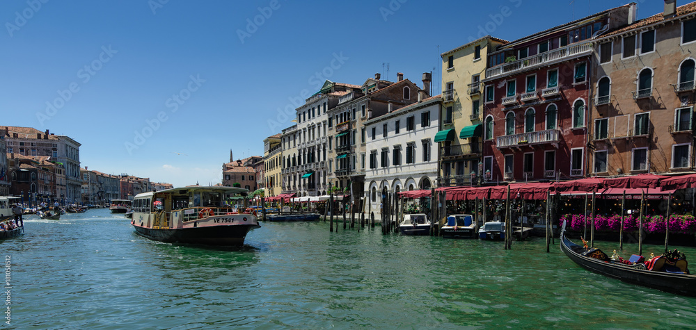 venezia canal italy