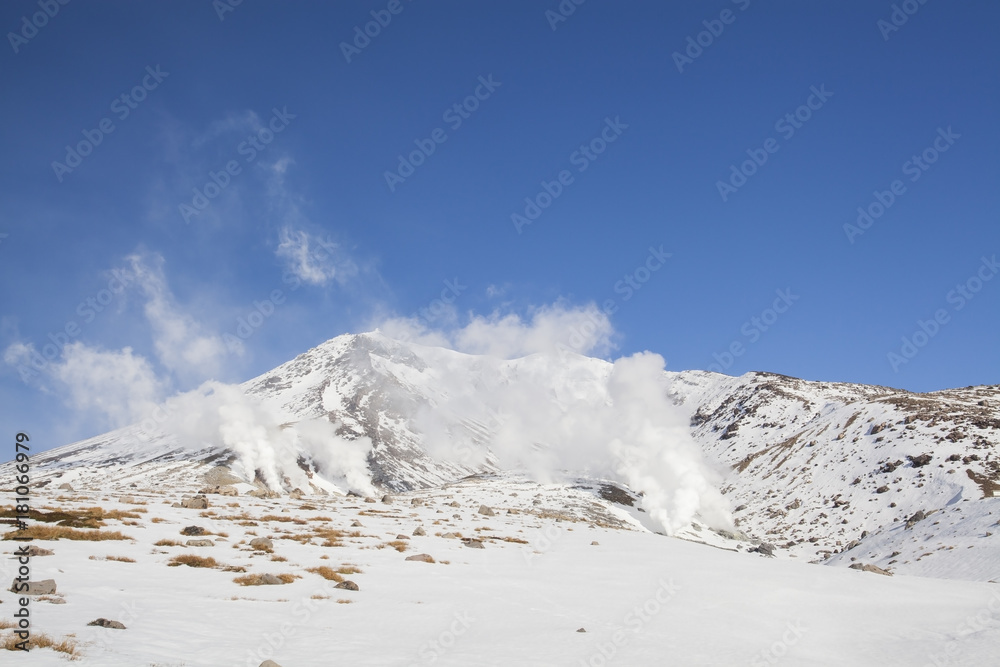 Obraz premium Mountain Asahidake in Hokkaido