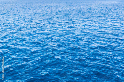 Sea surface © Sergii Figurnyi