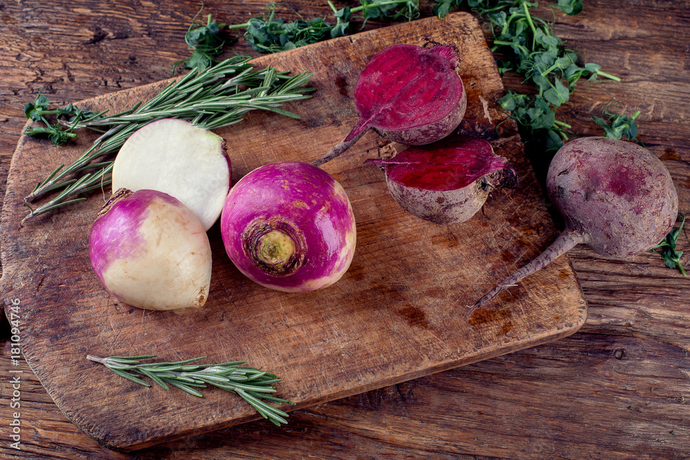 Fresh turnips and beetroot