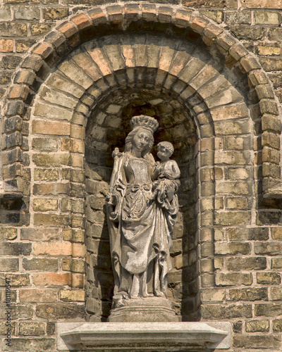 Vierge à l'enfant à Ypres, Flandre, Belgique