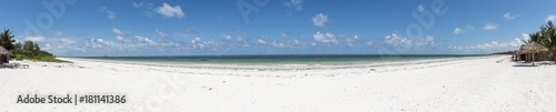 Panoramic view of a carribean beach © marcomaccolini