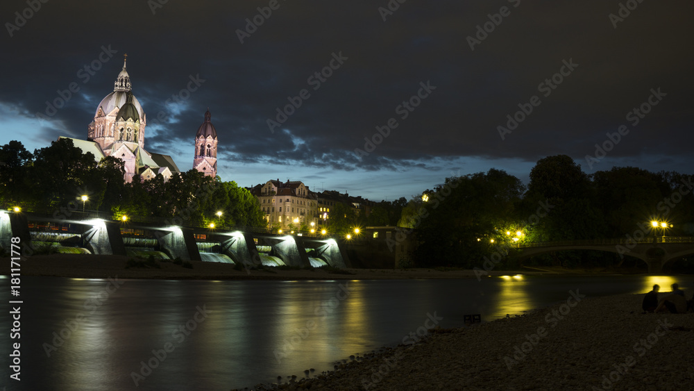 Obraz premium Isar at night