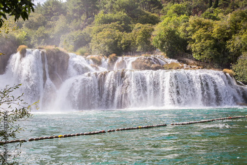 beeindruckende Wasserf  lle im Krka Nationalpark und im NP Plitvicer Seen