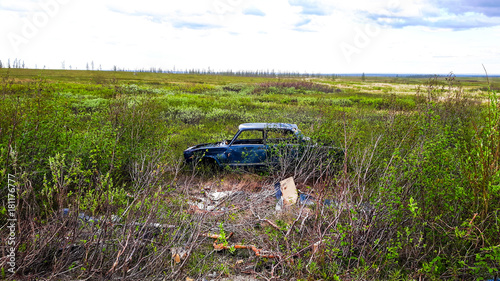 The wreck of car abandoned in middle of Siberia © Pavel