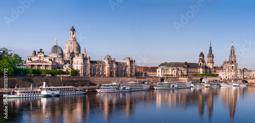 Dresden – Brühlsche Terrasse am Morgen; Deutschland 