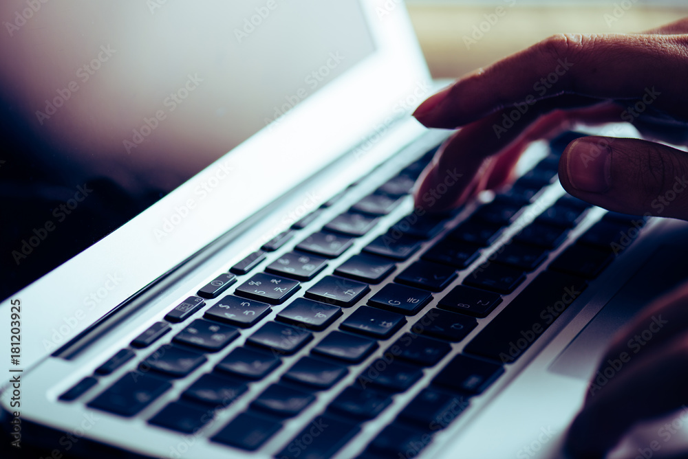 ラップトップの操作,ボディパーツ