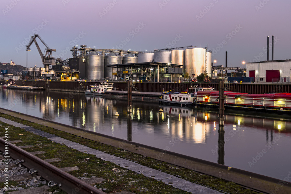Blaue Stunde in Straubing Hafen Blaue Stunde in Straubing Hafen