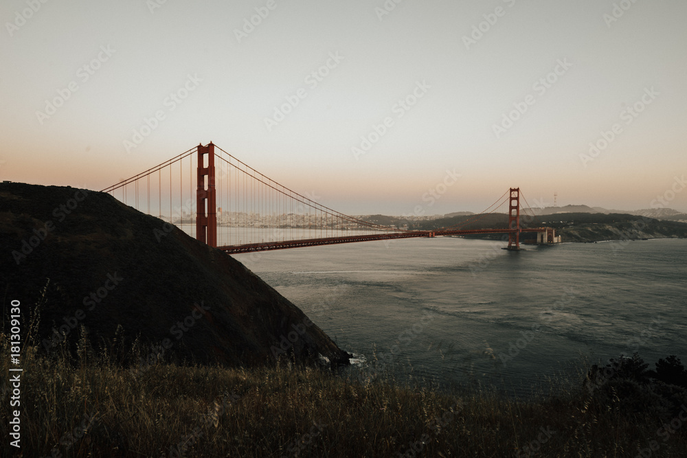 Fototapeta premium San Francisco Dawn