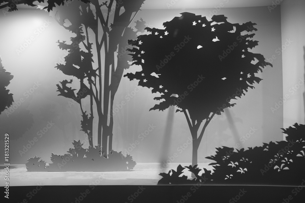 Fototapeta premium dark paper tree on gray background