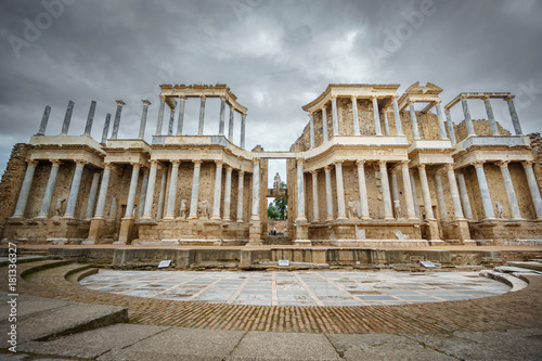 Φωτογραφία The Roman Theatre proscenium in Merida, front view