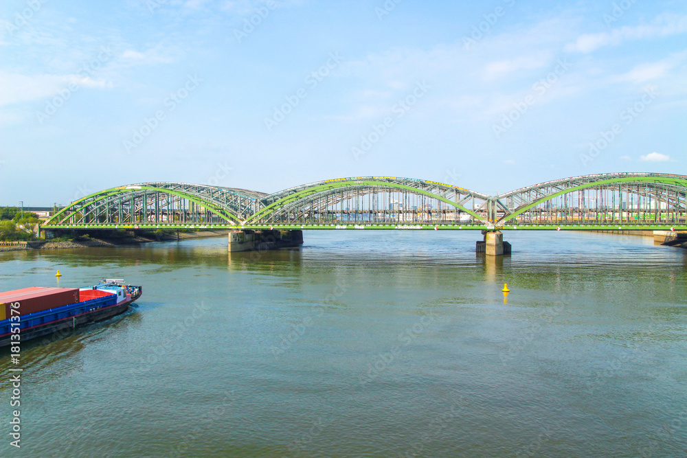 Fototapeta premium Freihafenelbbrücke, Hafencity, Hamburg