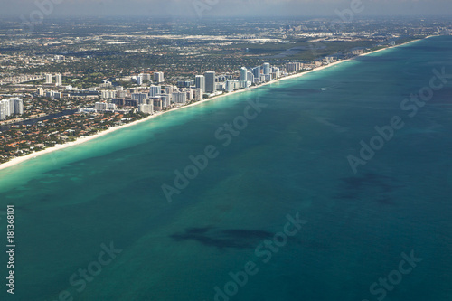 Aereal view from an airplane of Miami Beach and surroundings  © Luis