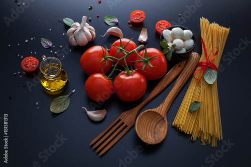 ingredient for spaghetti italian food