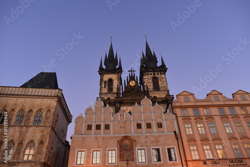 Alstädter Ring mit Teynkirche in Prag 