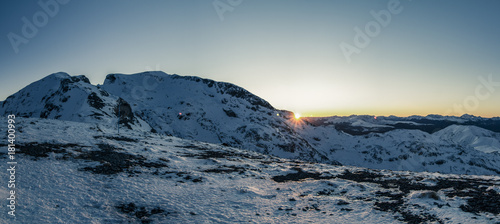 Fototapeta Naklejka Na Ścianę i Meble -  mountain sunset