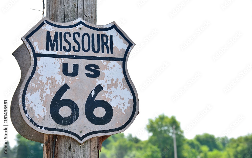 Fototapeta premium Historic route 66 sign in Missouri.
