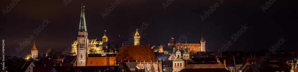 Panorama von Nürnberg am Abend