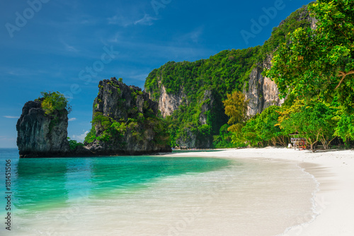 a beautiful place to visit in Thailand - Hong island with steep rocks and a good beach