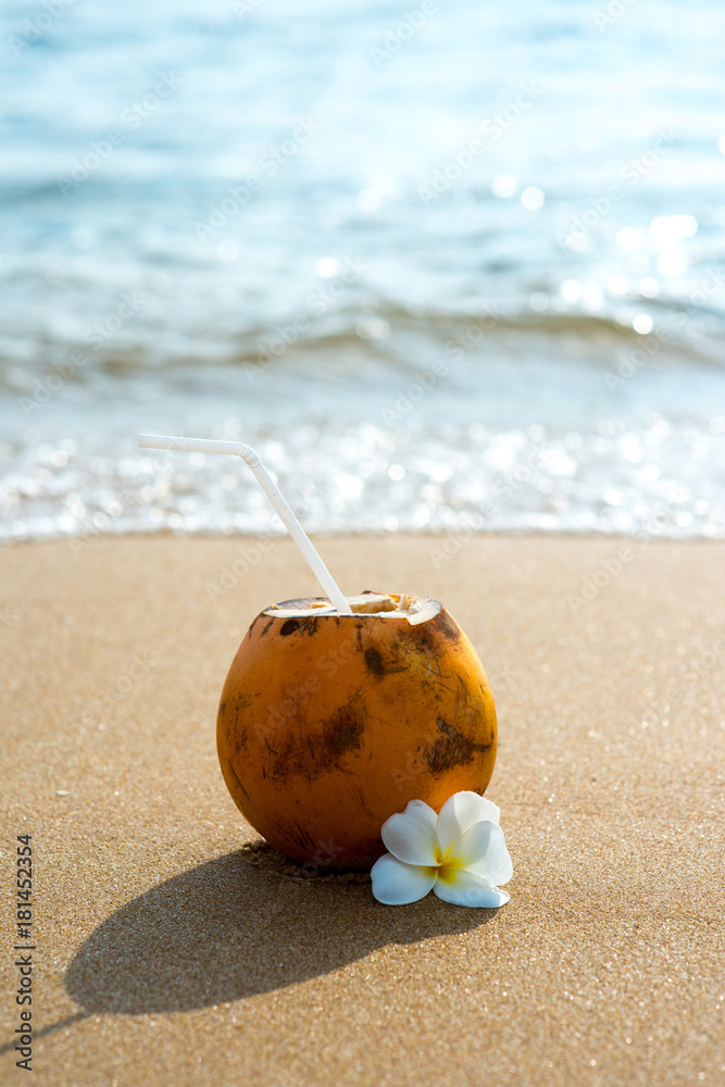 Naklejka premium coconut cocktail