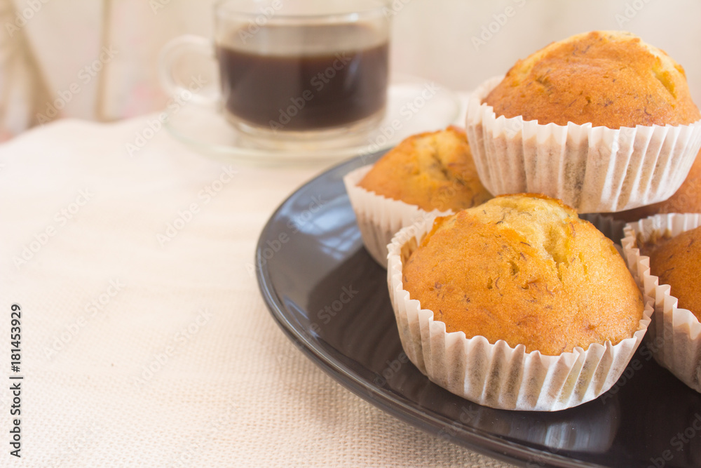banana cake. banana cake.