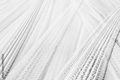 Fototapeta Naklejka Na Ścianę i Meble -    oman desert track of some cars in the sand and direction texture