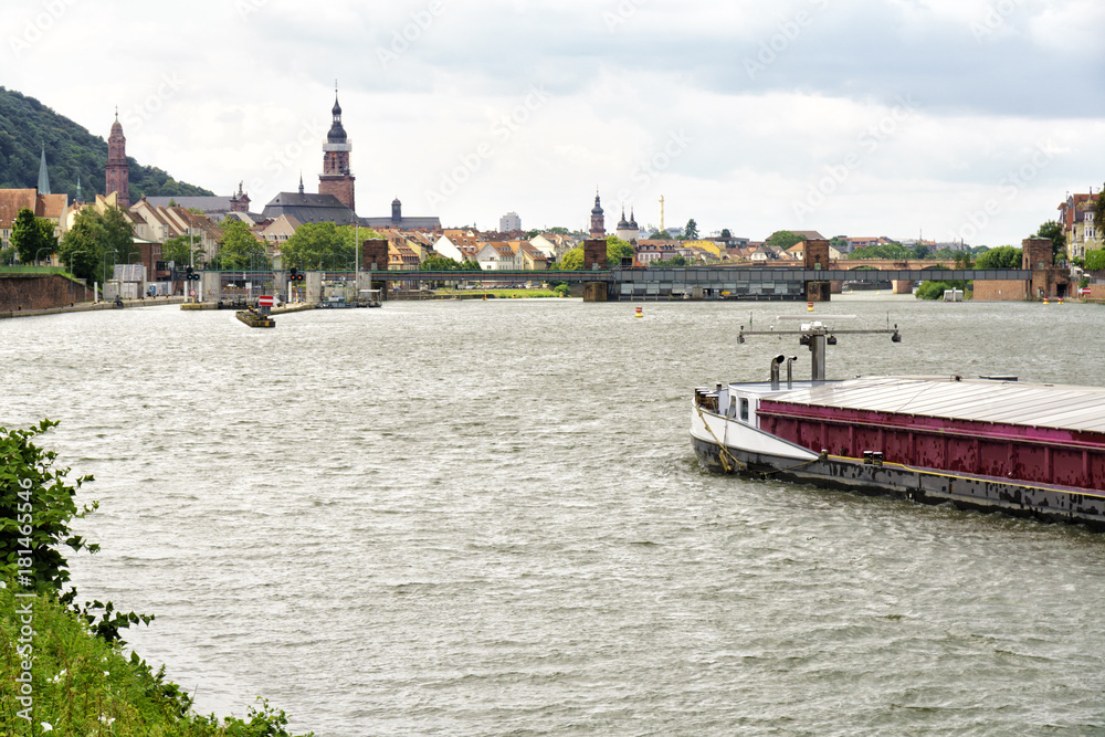 Staustufe Heidelberg mit Schleusenzufahrt Staustufe Heidelberg mit Schleusenzufahrt