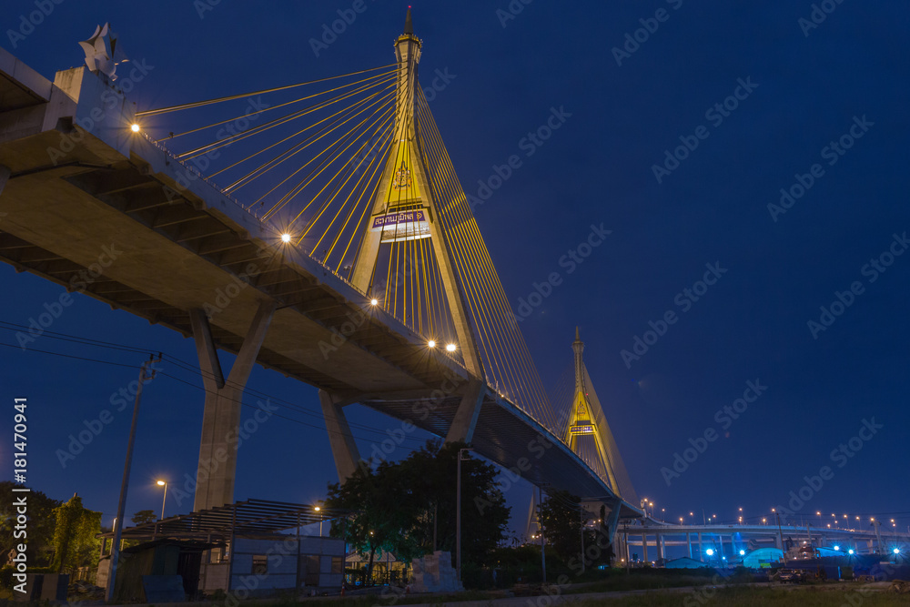 Obraz premium Rama 1 Bridge・バンコク・ラマ1・橋