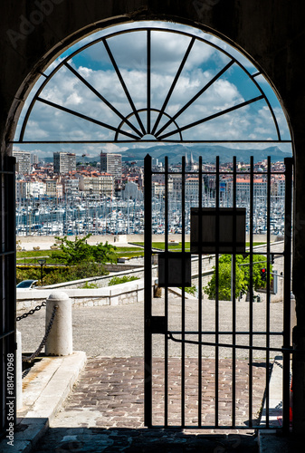 Old Port of Marseille. View through the gates © Alex Tihonov