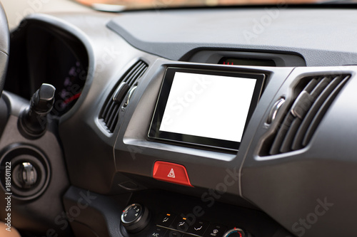 multimedia system with an isolated screen in the car